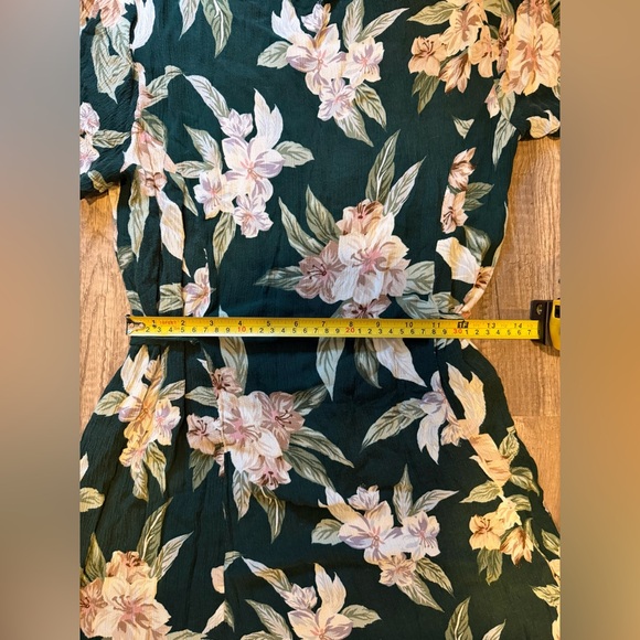 Show Me Your MuMu Dark Green Floral Romper Size Womens Med EUC - Picture 7 of 9